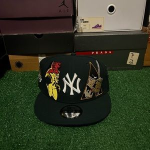 Custom yankee SnapBack